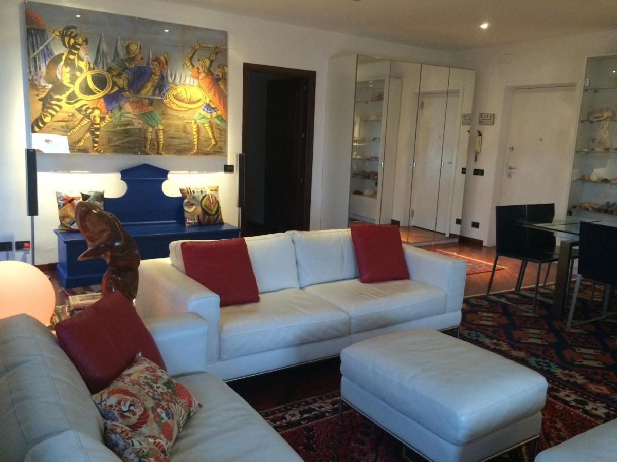 Mondello Luxury Apartment On The Beach ภายนอก รูปภาพ
