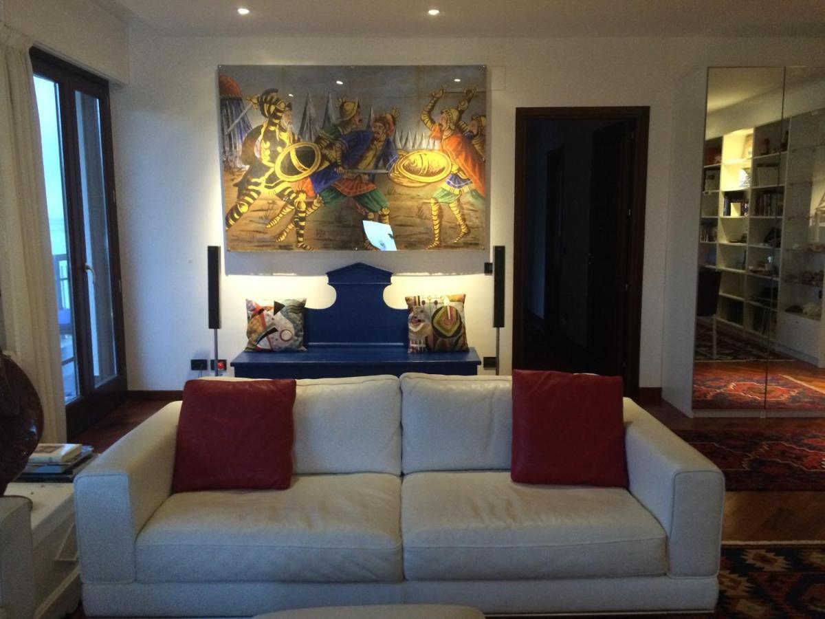 Mondello Luxury Apartment On The Beach ภายนอก รูปภาพ